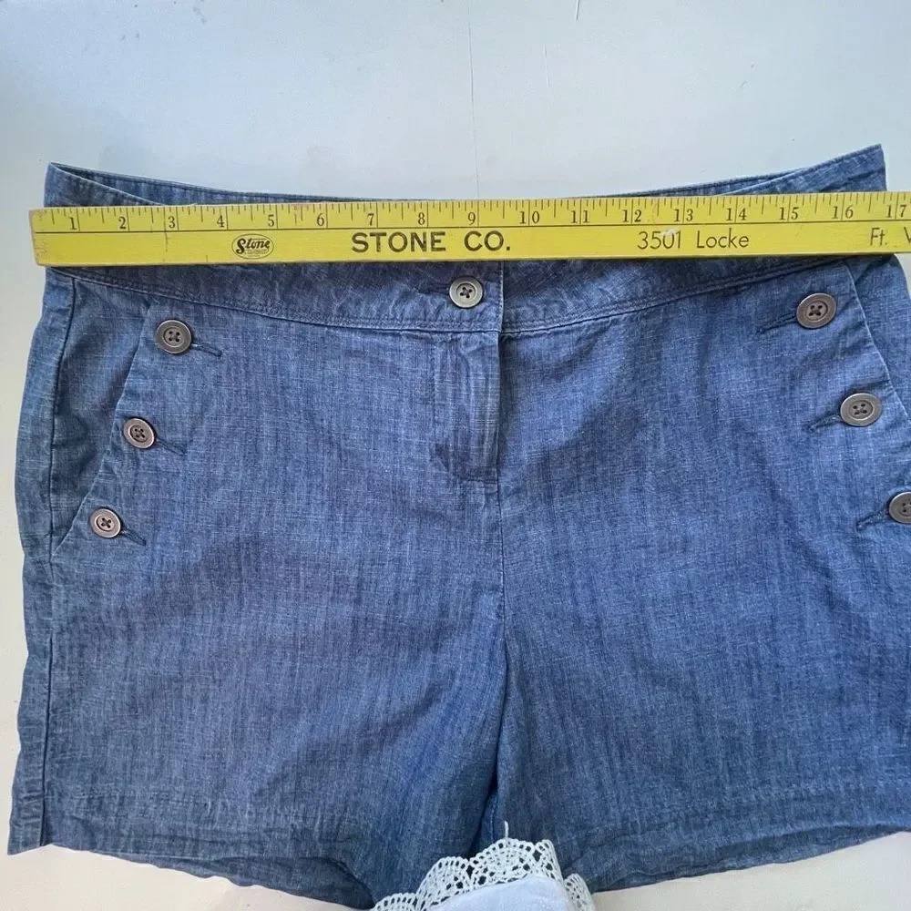 The Limited Women's Highwaisted Buttoned Pockets Tailored Fit Shorts Blue Size 1